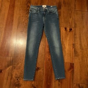 Frame ale Skinny de Jeanne Crop